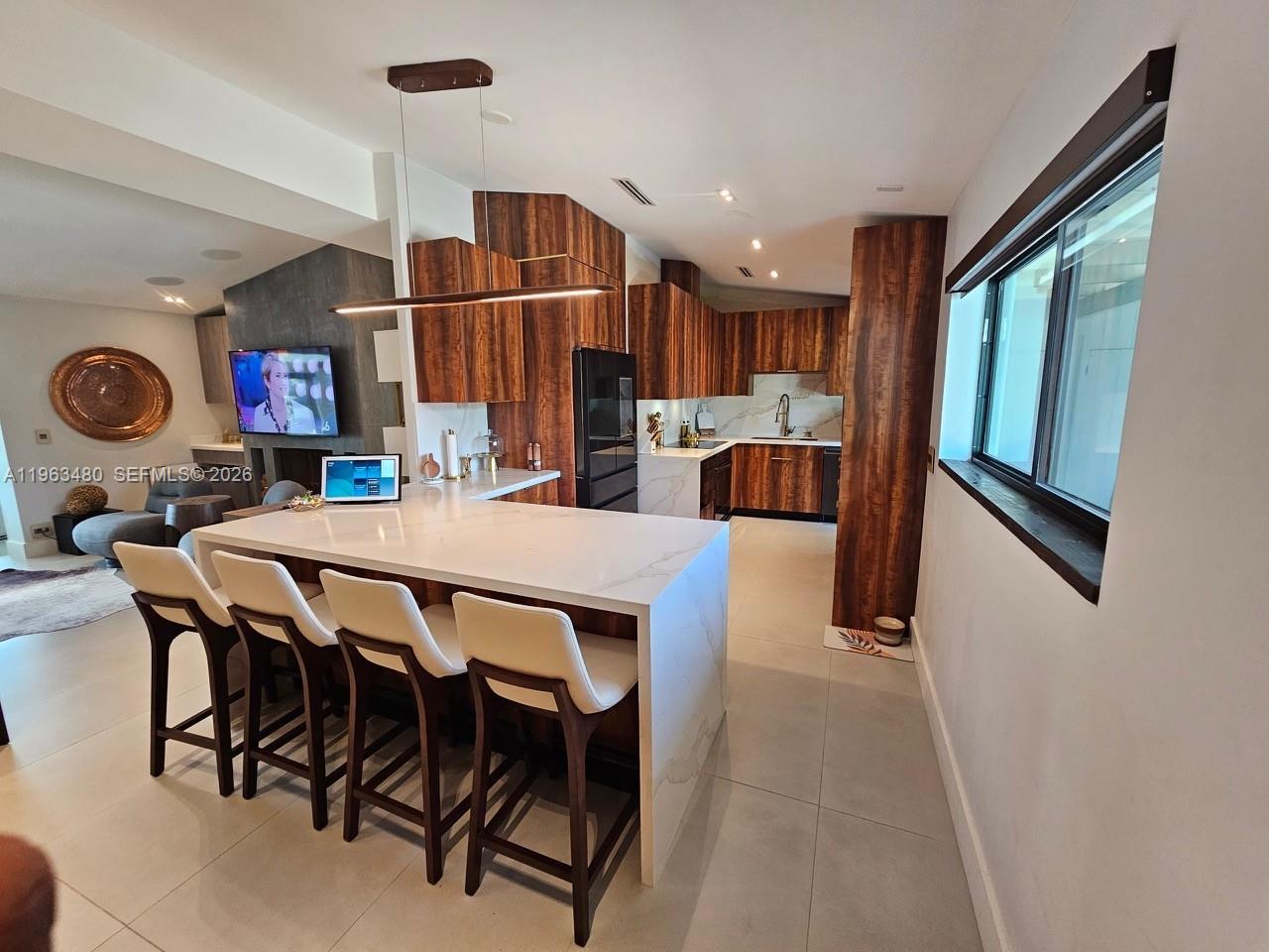 2543 Gulfstream Ln Fort Lauderdale, FL 33312