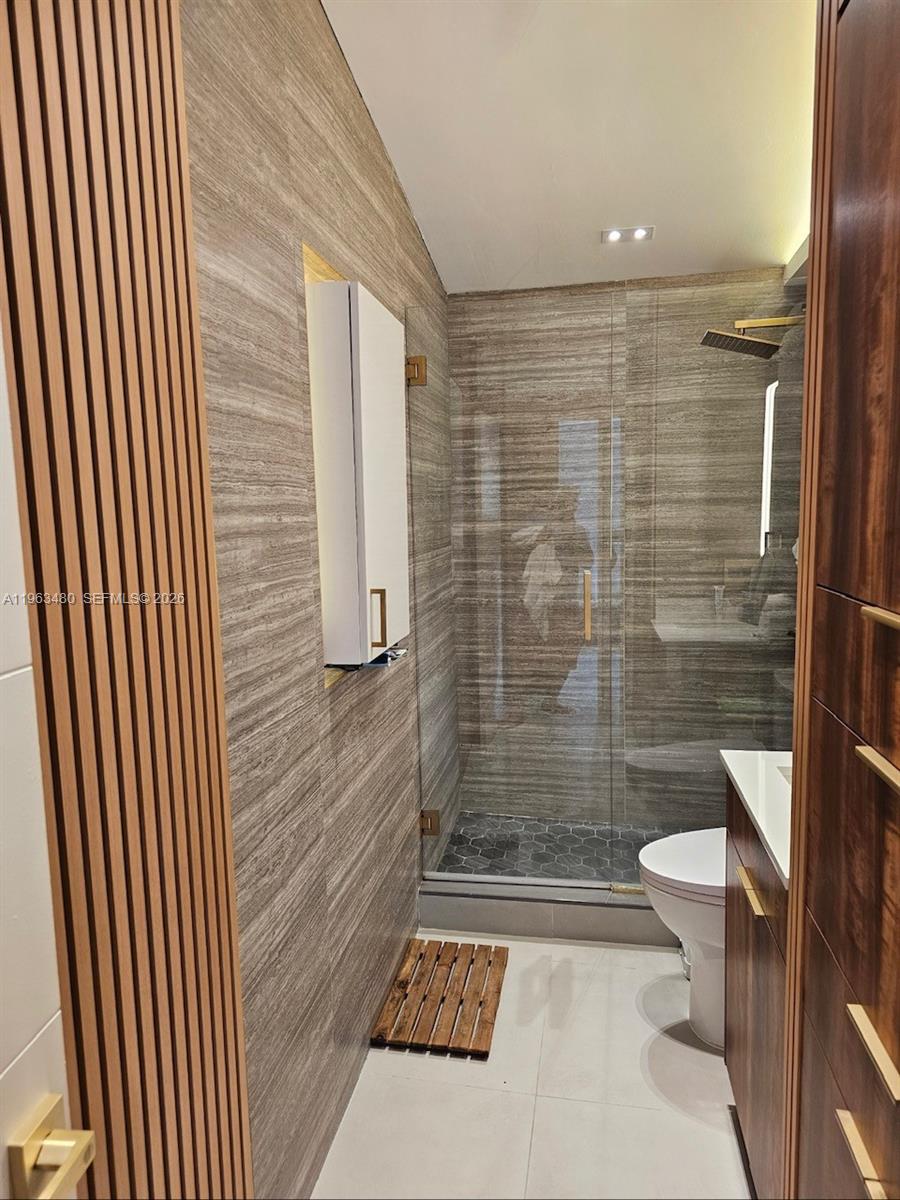 2543 Gulfstream Ln Fort Lauderdale, FL 33312