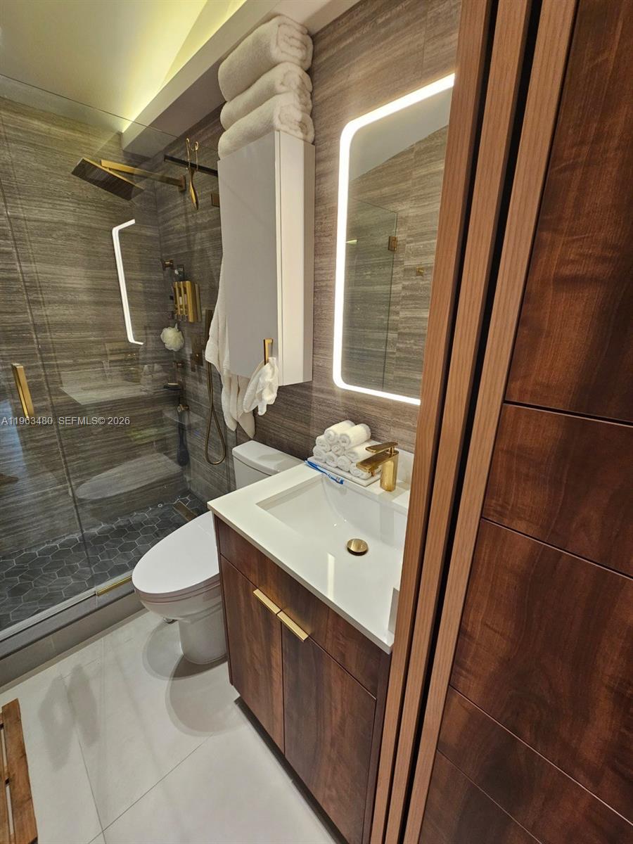 2543 Gulfstream Ln Fort Lauderdale, FL 33312