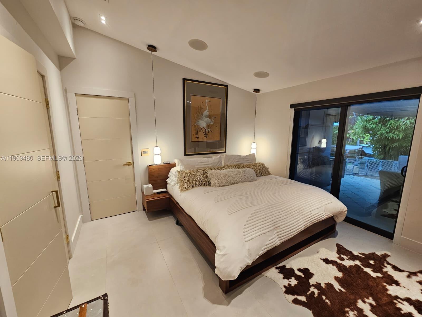 2543 Gulfstream Ln Fort Lauderdale, FL 33312