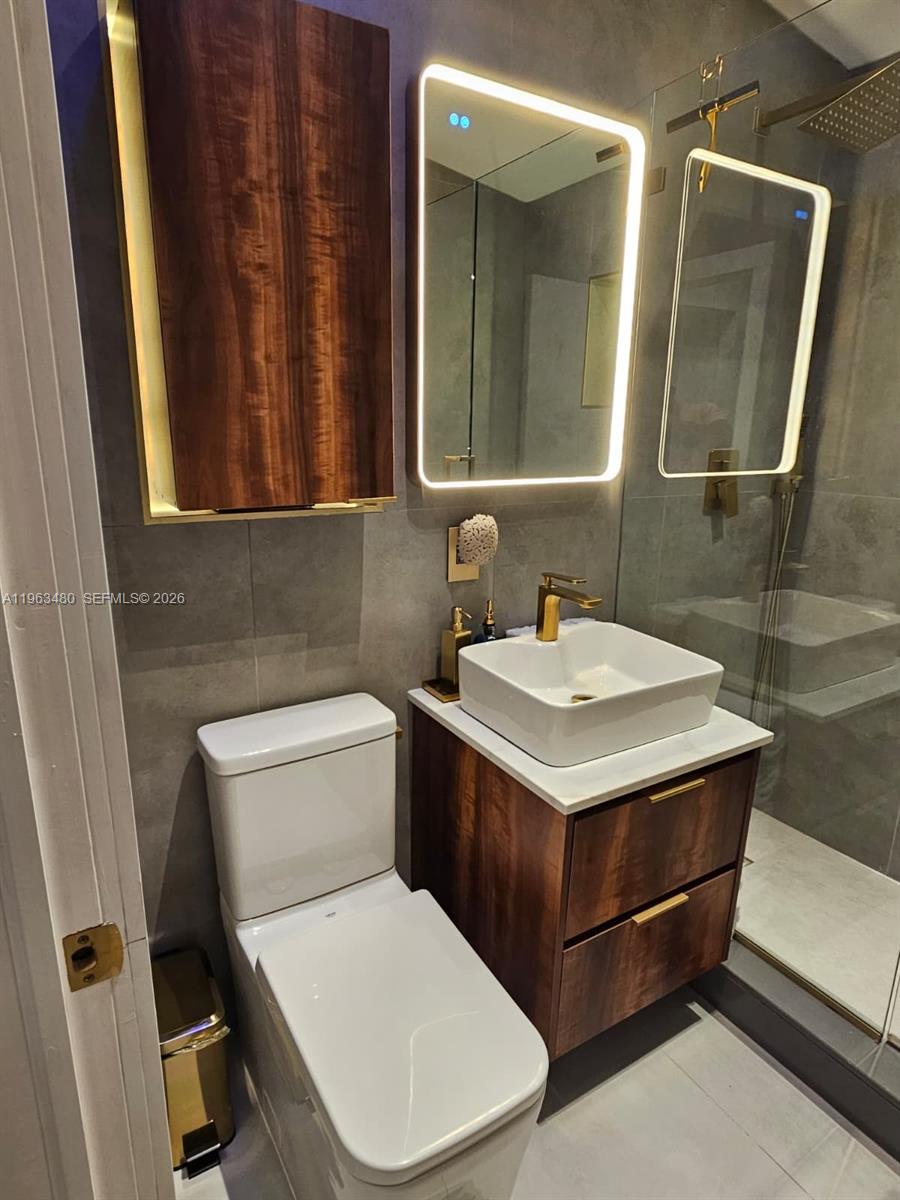 2543 Gulfstream Ln Fort Lauderdale, FL 33312