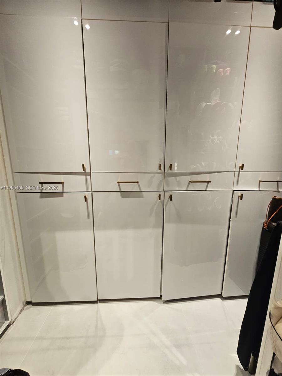 2543 Gulfstream Ln Fort Lauderdale, FL 33312