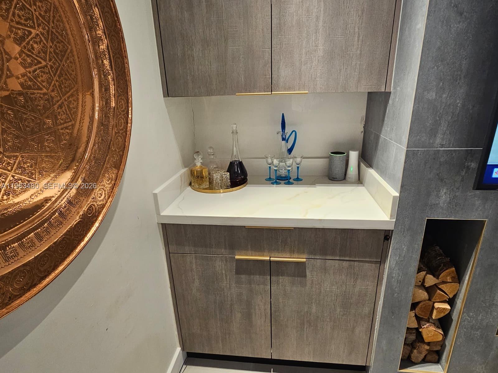 2543 Gulfstream Ln Fort Lauderdale, FL 33312