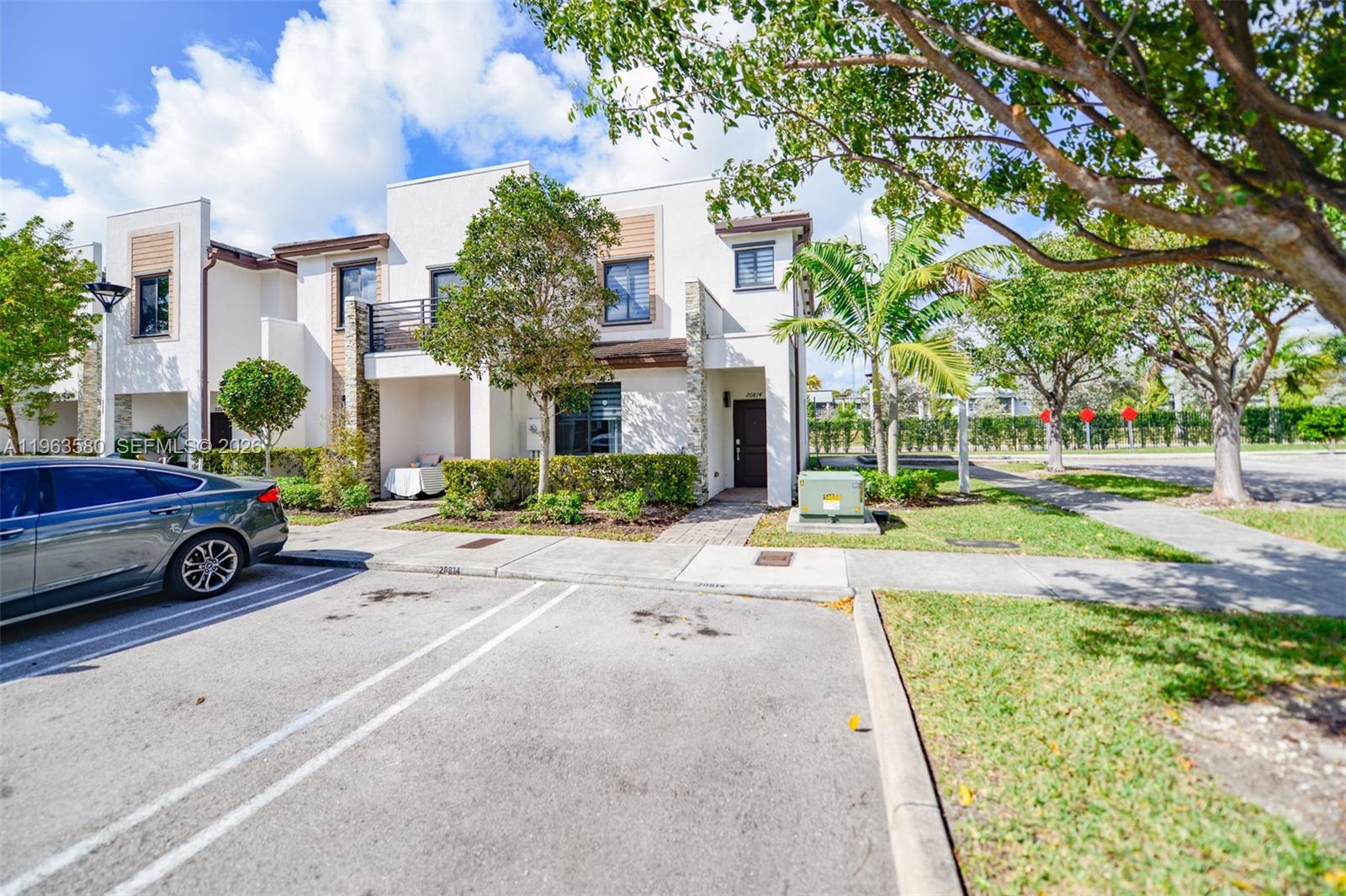 20814 NE 5th Ct #20814