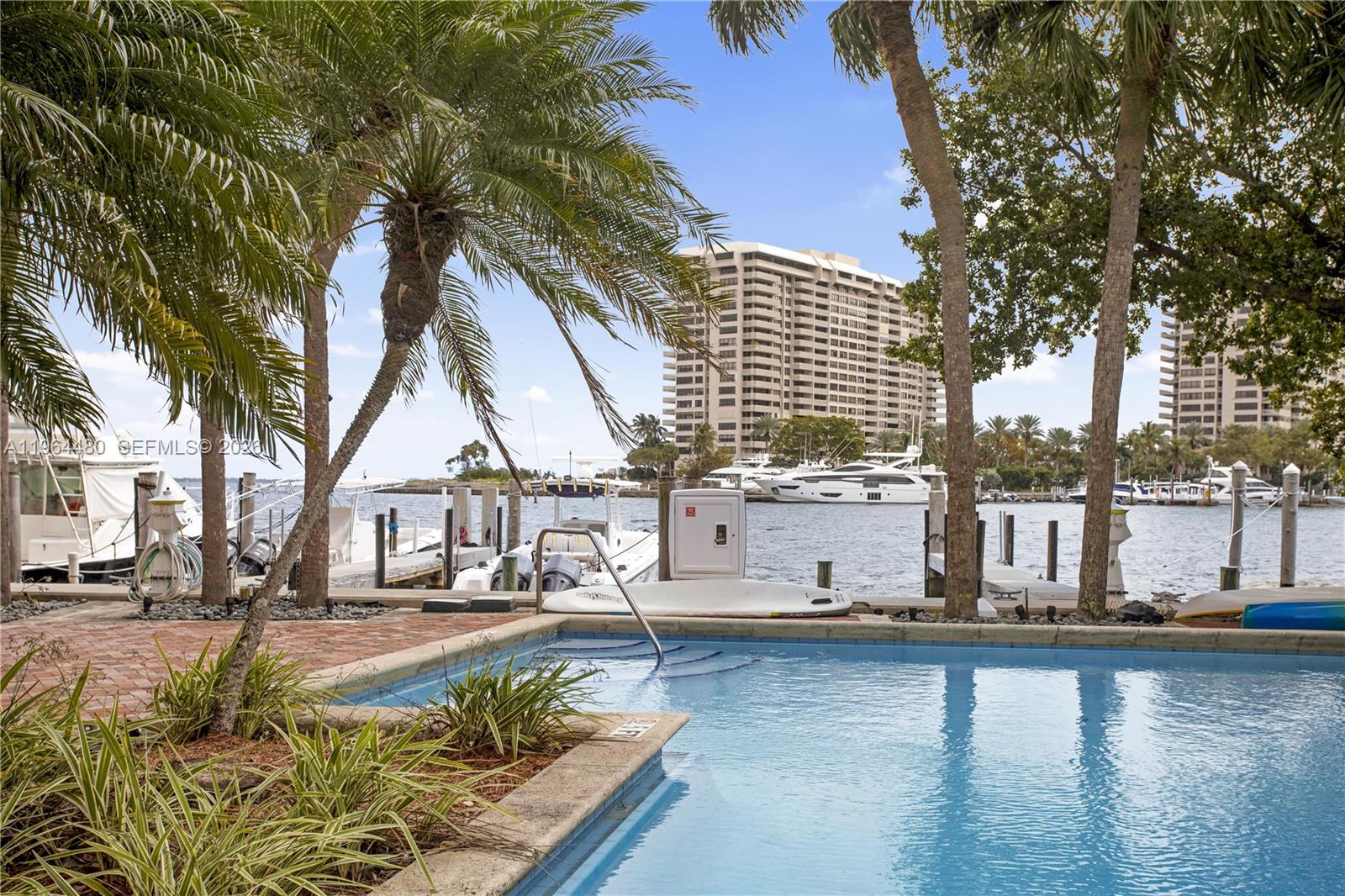 1700 S Bayshore Ln #3A Coconut Grove, FL 33133