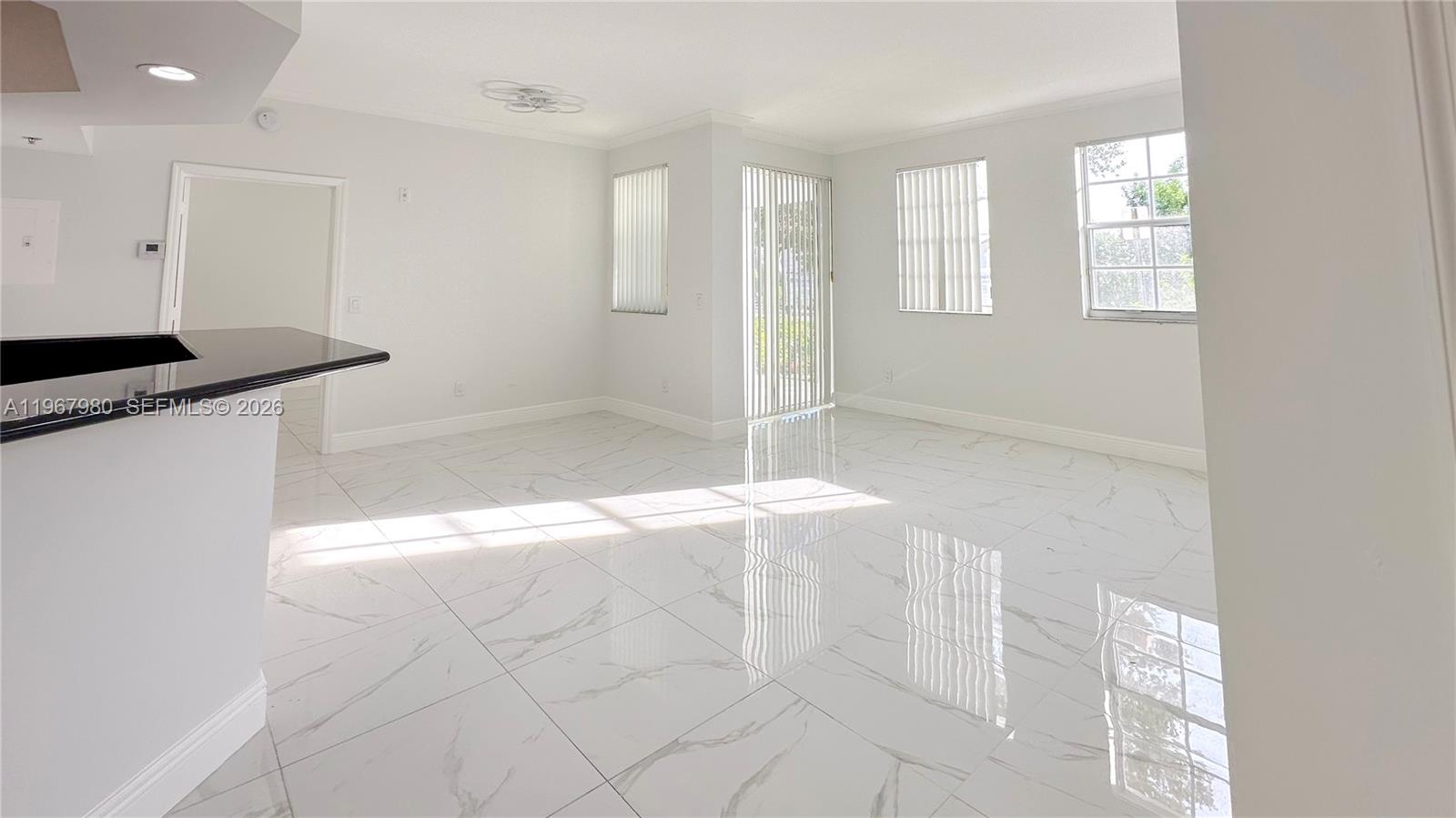 3255 NE 184th St #12105