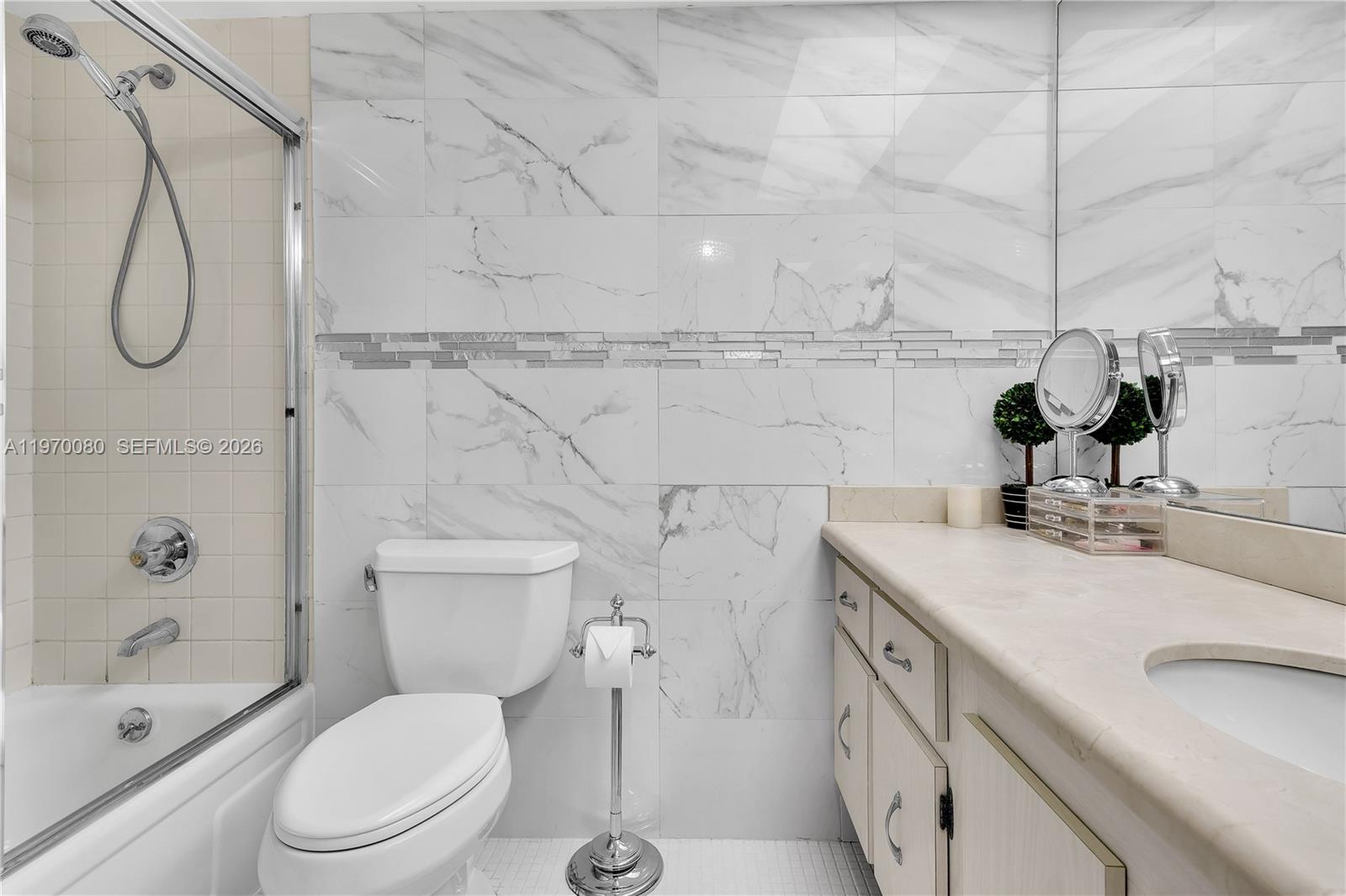 image Winston Towers 5004