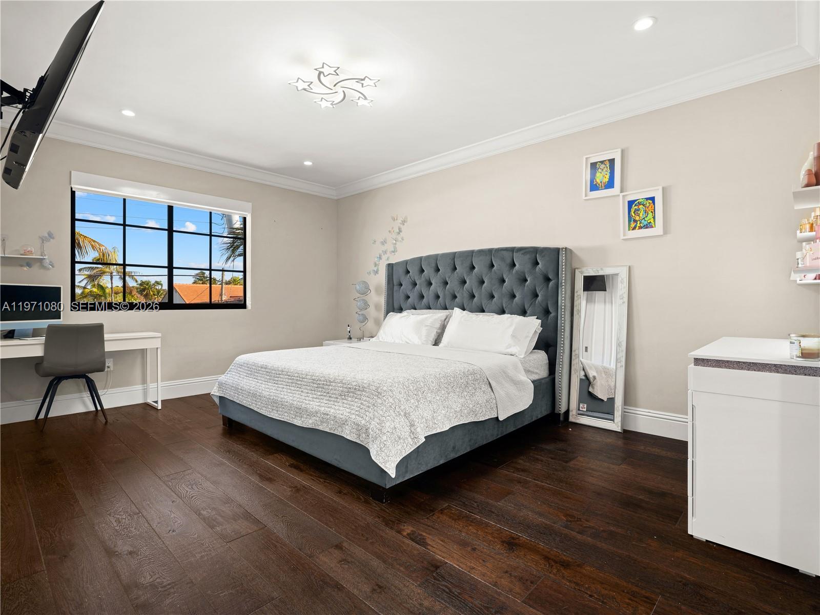 2512 SE 9th St Pompano Beach, FL 33062