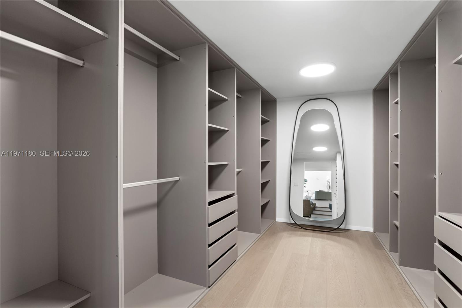 5261 NE 5th Ave Miami, FL 33137