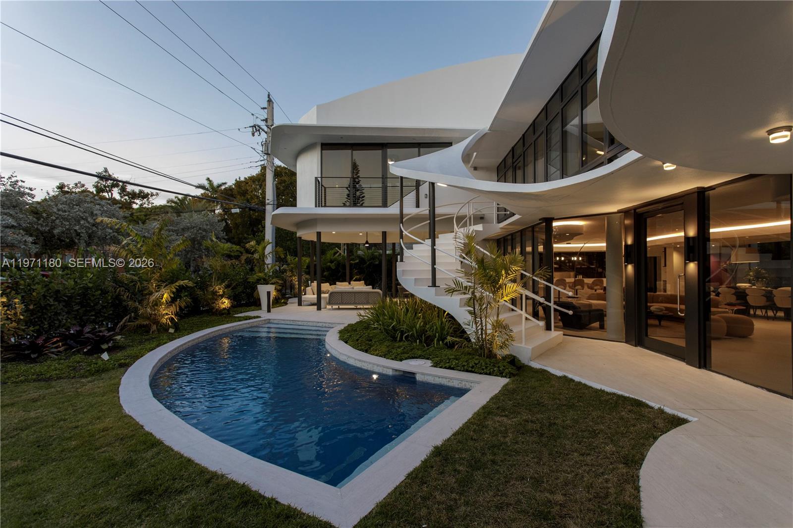 5261 NE 5th Ave Miami, FL 33137