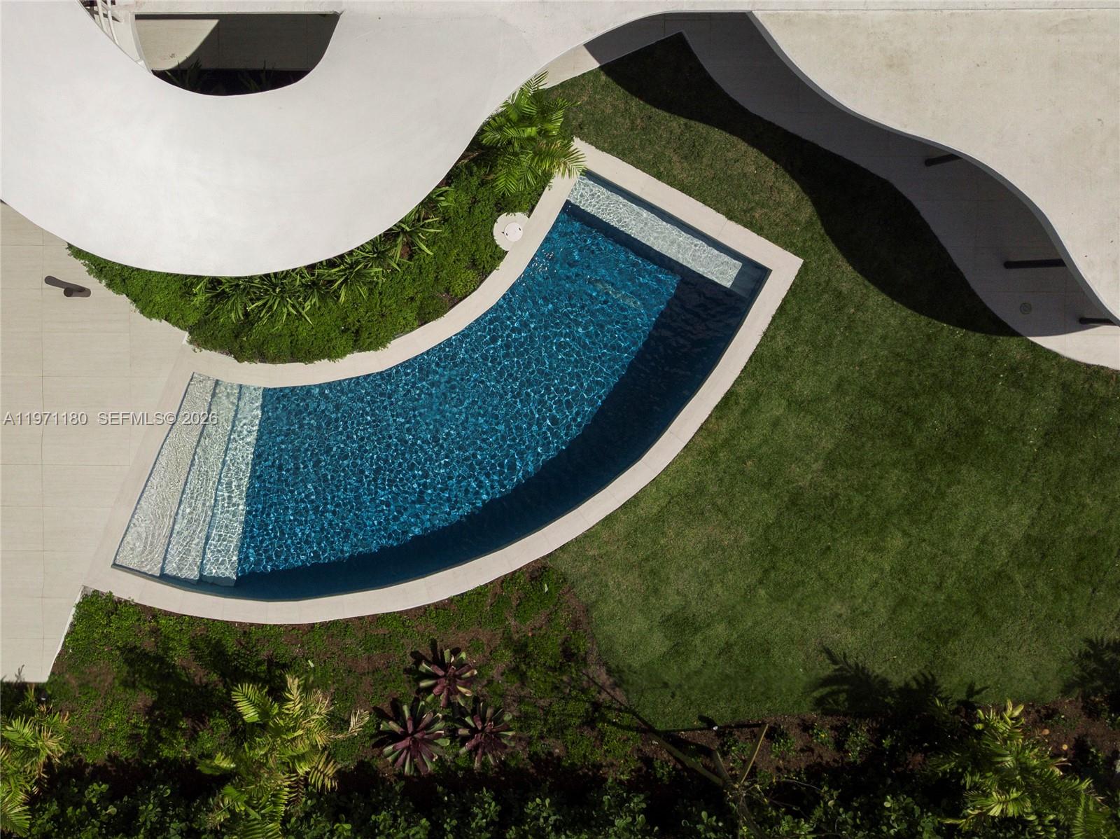 5261 NE 5th Ave Miami, FL 33137