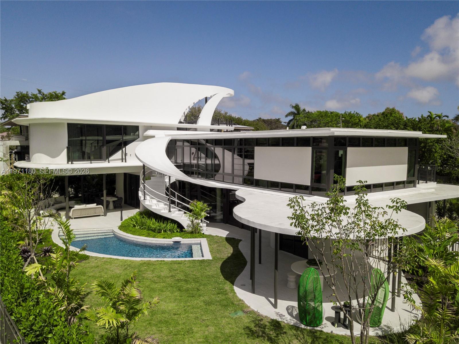 5261 NE 5th Ave Miami, FL 33137