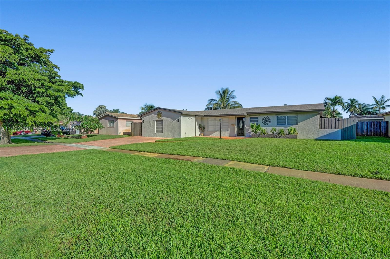 8521 Pasadena Blvd Pembroke Pines, FL 33024