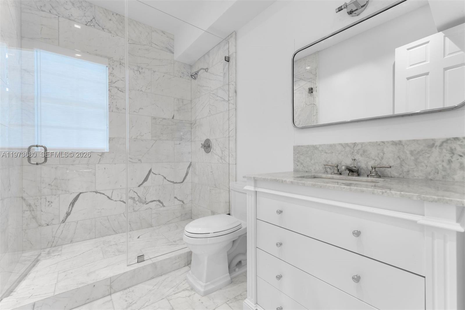 6675 Roxbury Ln Miami Beach, FL 33141