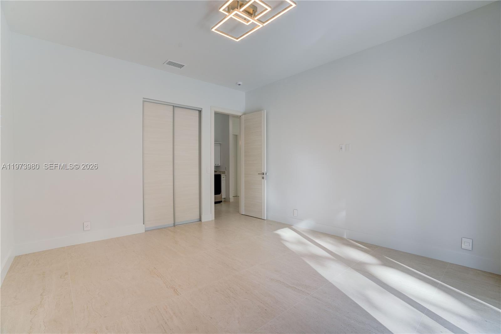 14036 N Miller Dr Palm Beach Gardens, FL 33410