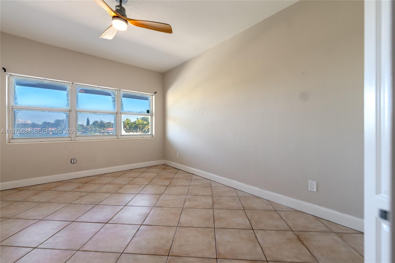 2225 NE 123rd St #215 North Miami, FL 33181