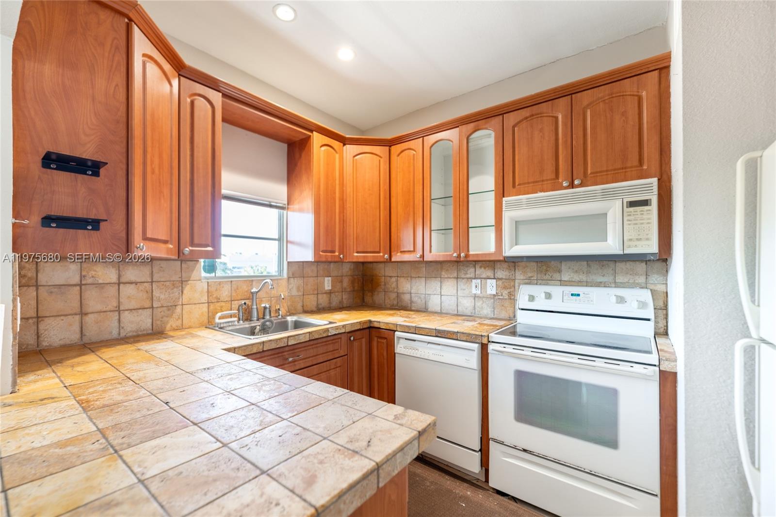 2225 NE 123rd St #215 North Miami, FL 33181