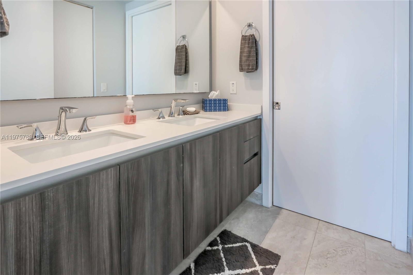 image Aria on the Bay12