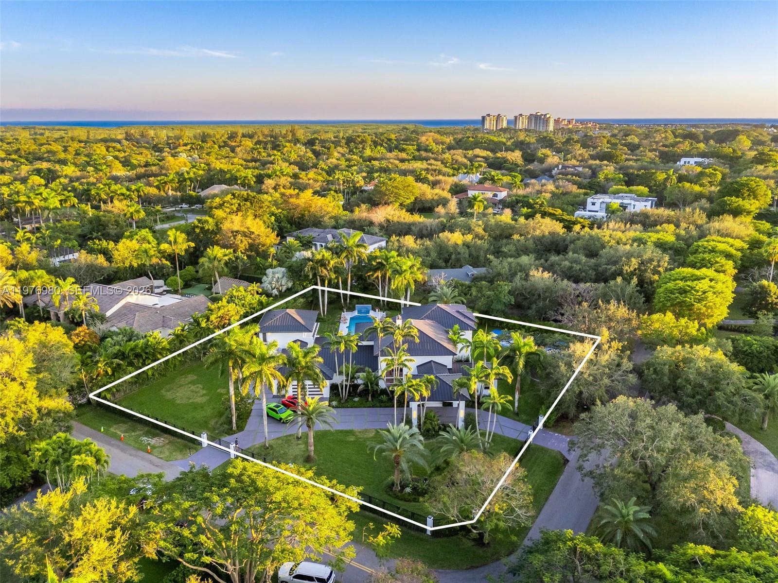 6290 SW 130th Ter Pinecrest, FL 33156