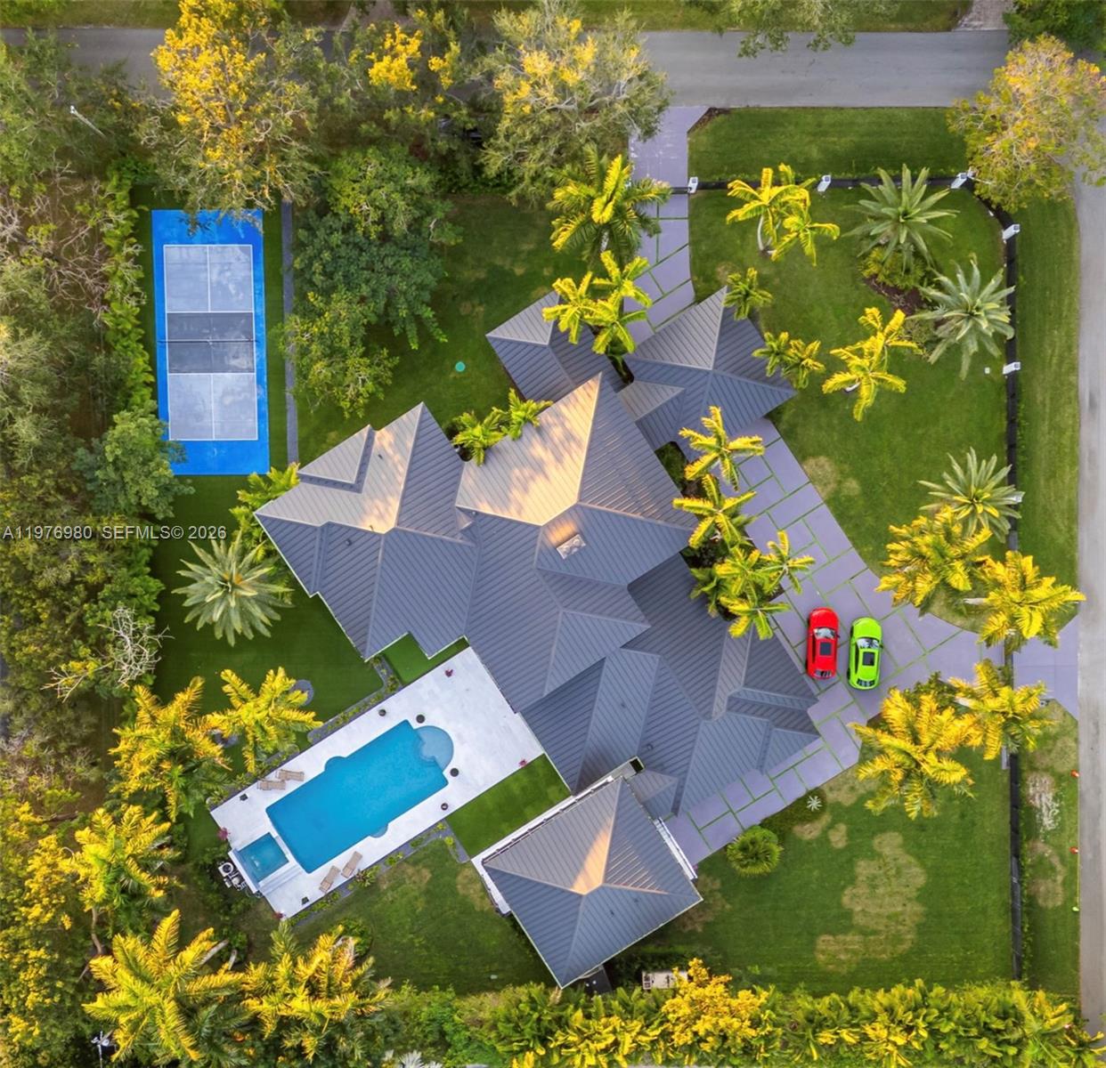 6290 SW 130th Ter Pinecrest, FL 33156