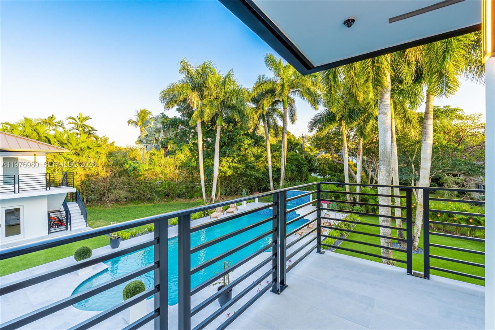 6290 SW 130th Ter Pinecrest, FL 33156