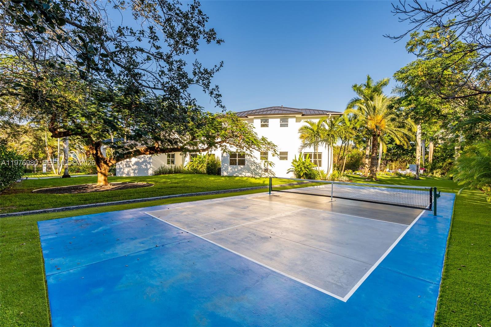 6290 SW 130th Ter Pinecrest, FL 33156