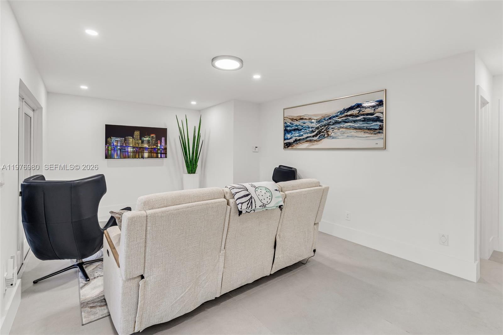 6290 SW 130th Ter Pinecrest, FL 33156