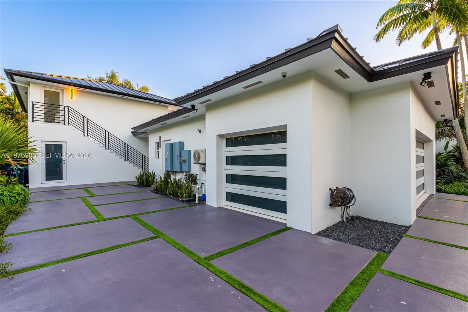 6290 SW 130th Ter Pinecrest, FL 33156