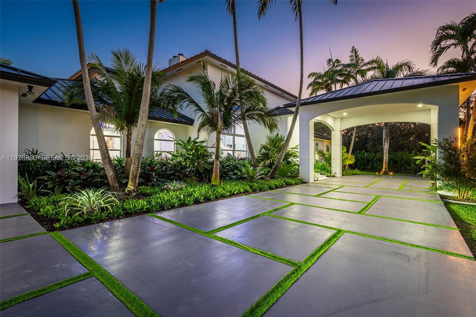 6290 SW 130th Ter Pinecrest, FL 33156