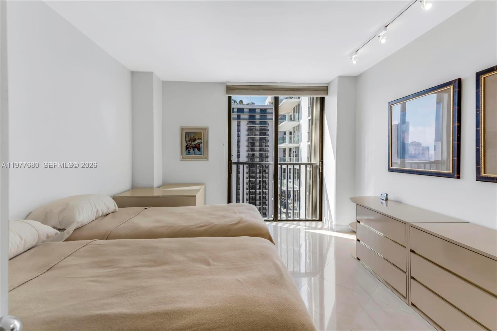 19707 Turnberry Way #22G Aventura, FL 33180