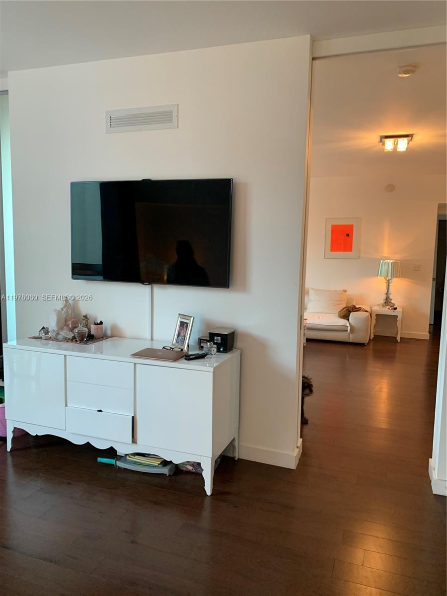 720 NE 62nd St #403 Miami, FL 33138