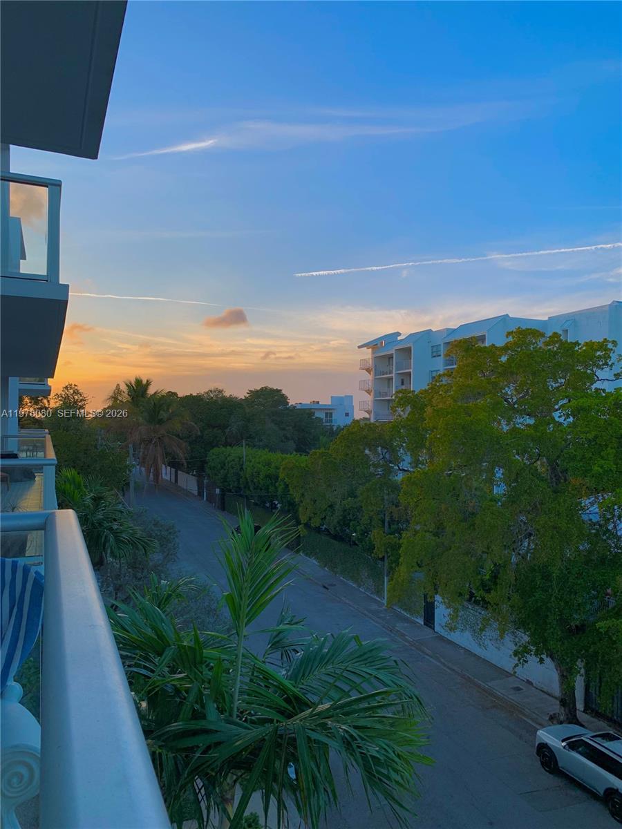 720 NE 62nd St #403 Miami, FL 33138