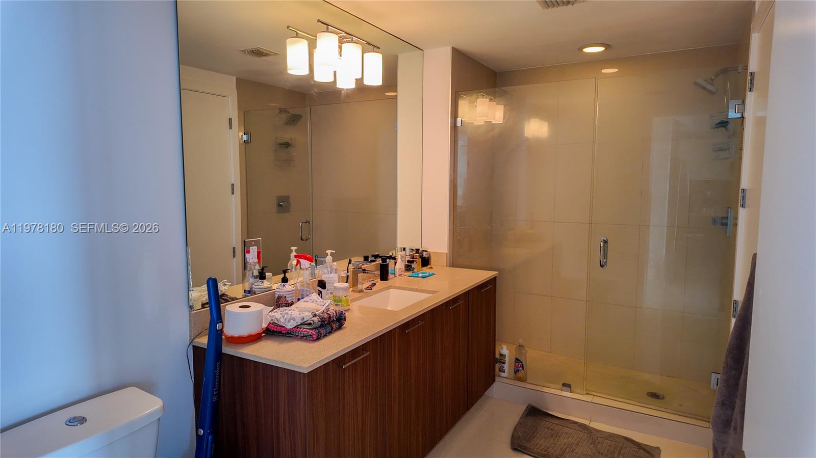 5300 Paseo Blvd #1807 Doral, FL 33166