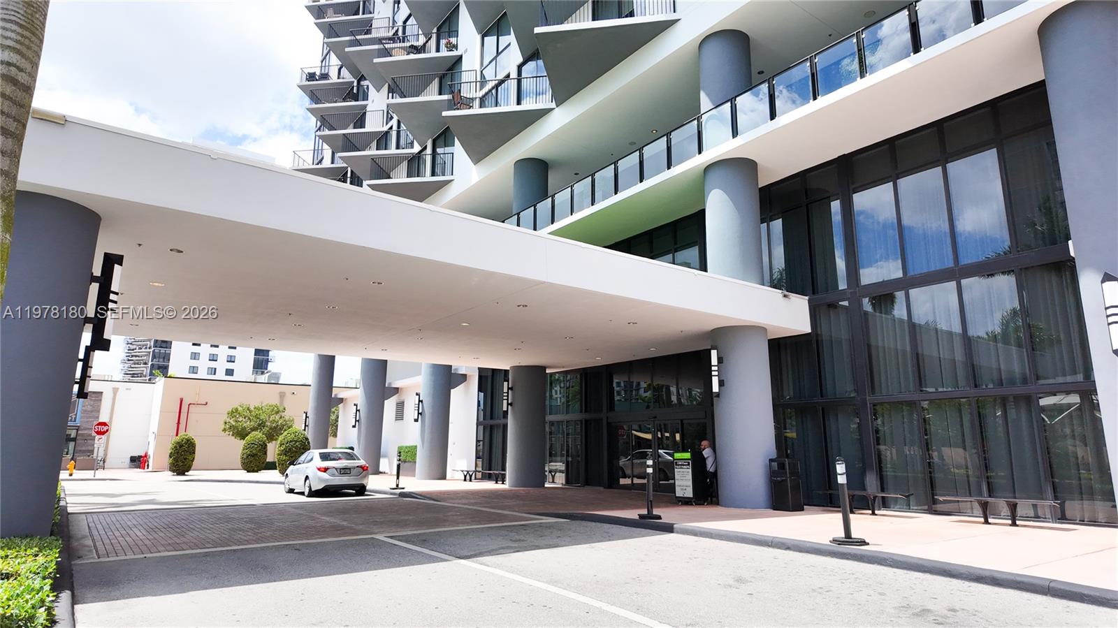 5300 Paseo Blvd #1807 Doral, FL 33166