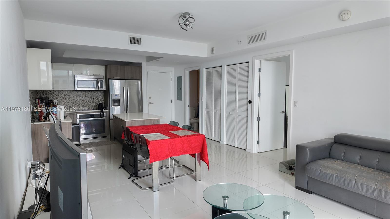 5300 Paseo Blvd #1807 Doral, FL 33166