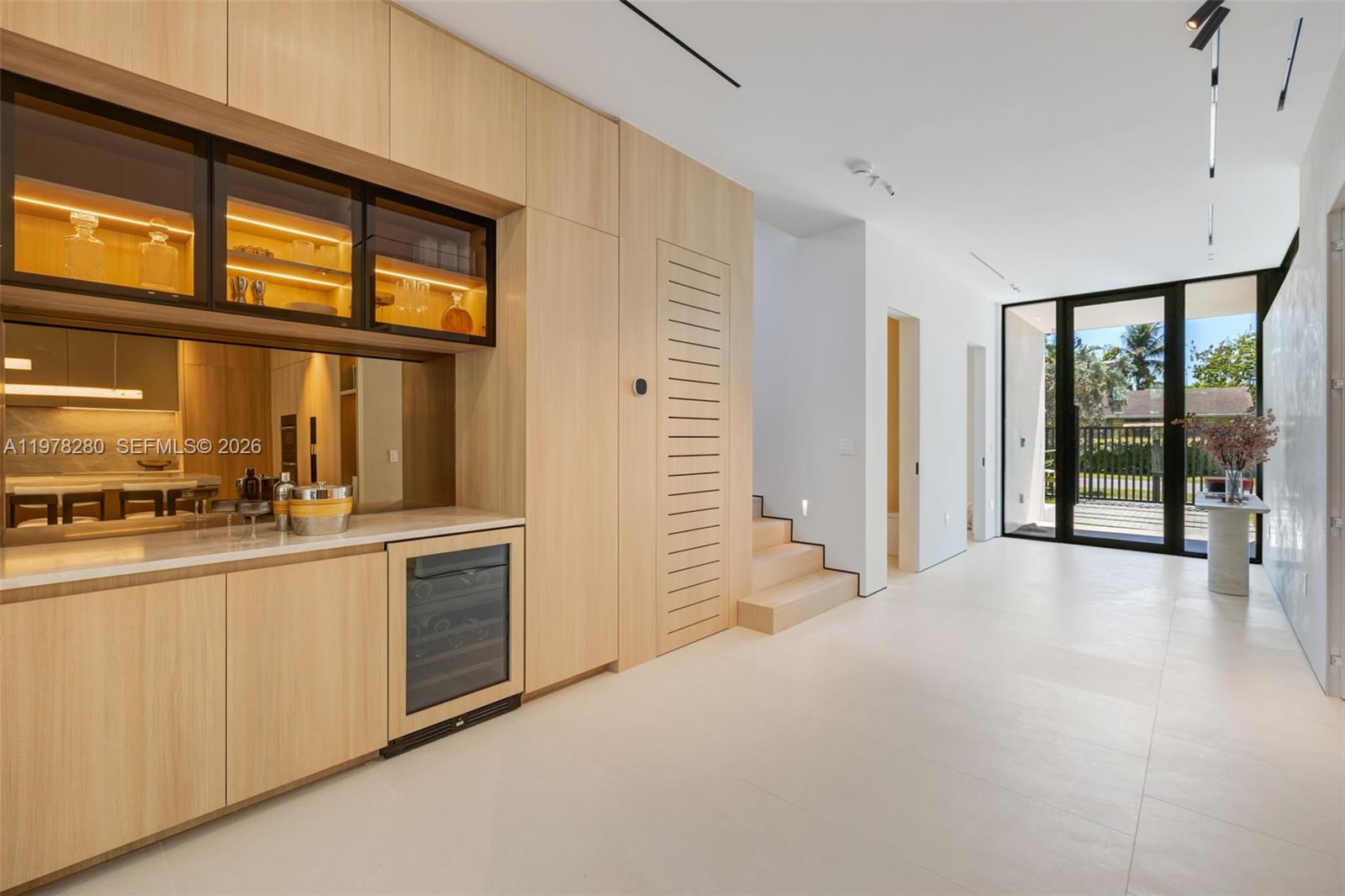 3457 Oak Ave Miami, FL 33133