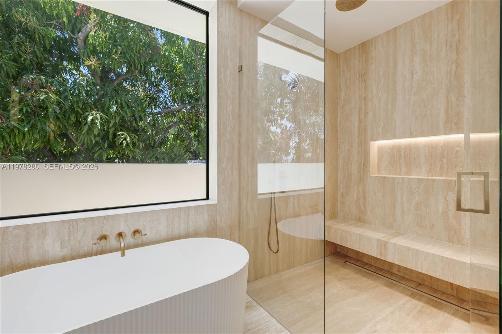 3457 Oak Ave Miami, FL 33133