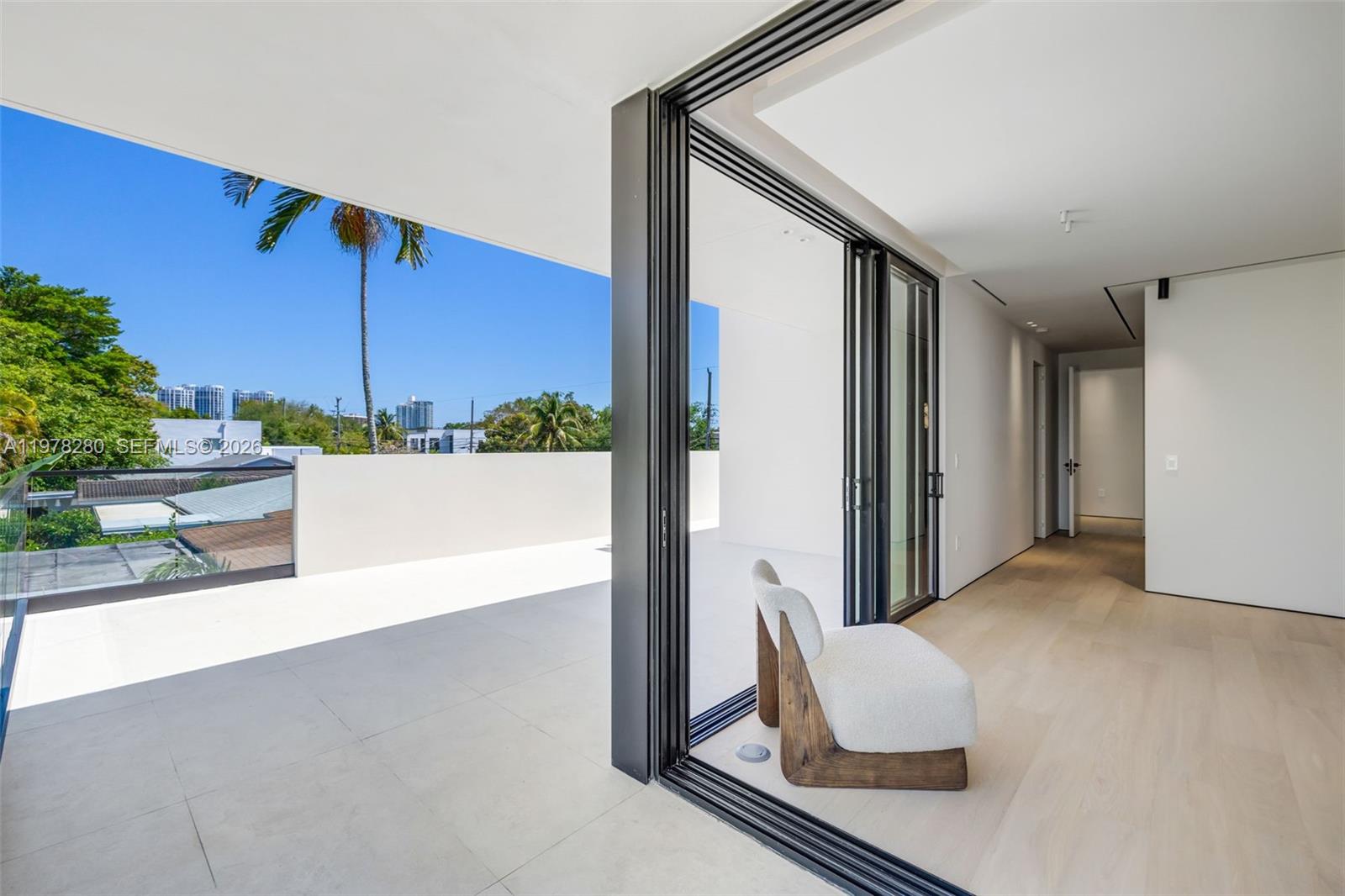 3457 Oak Ave Miami, FL 33133