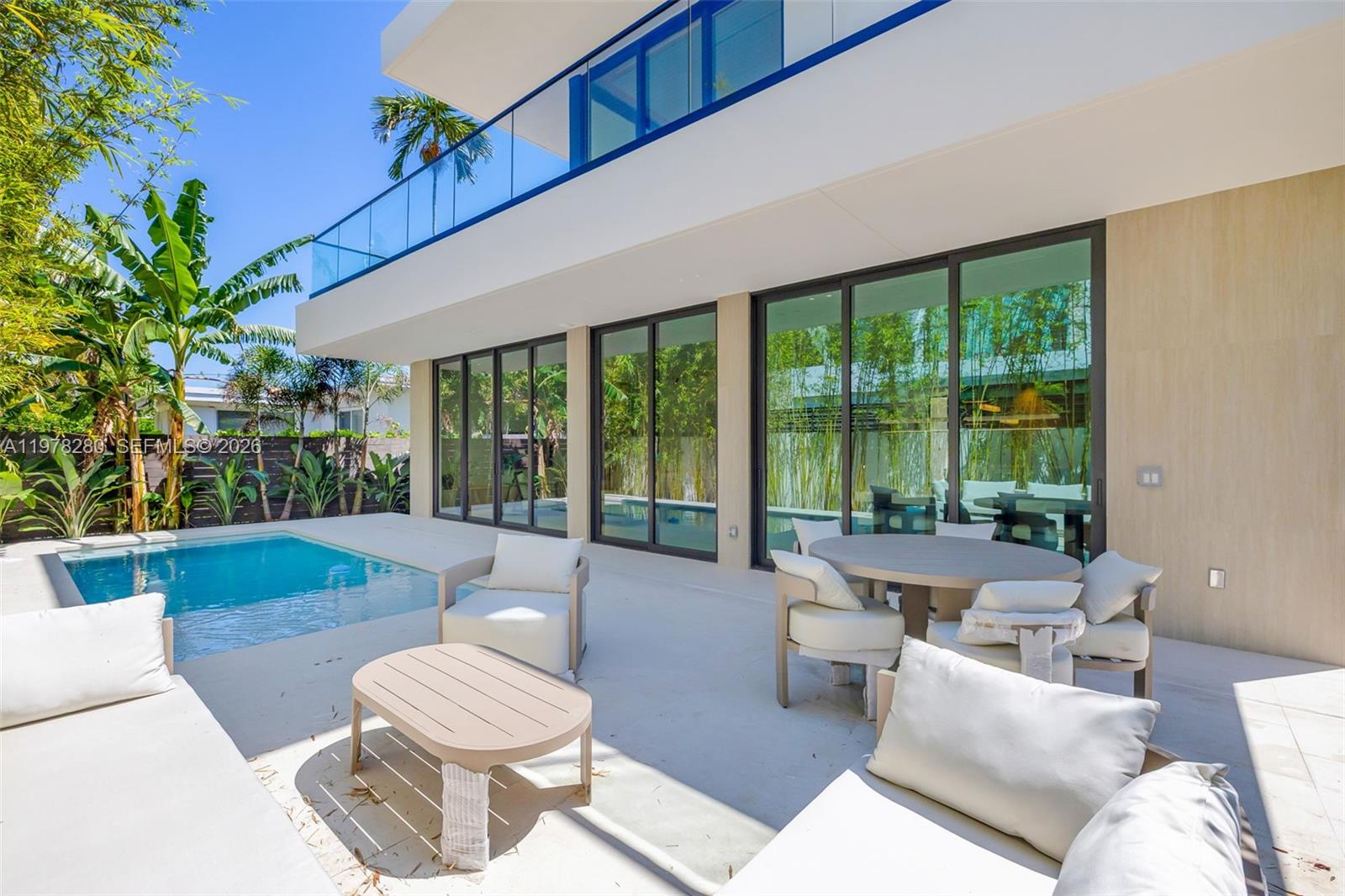 3457 Oak Ave Miami, FL 33133