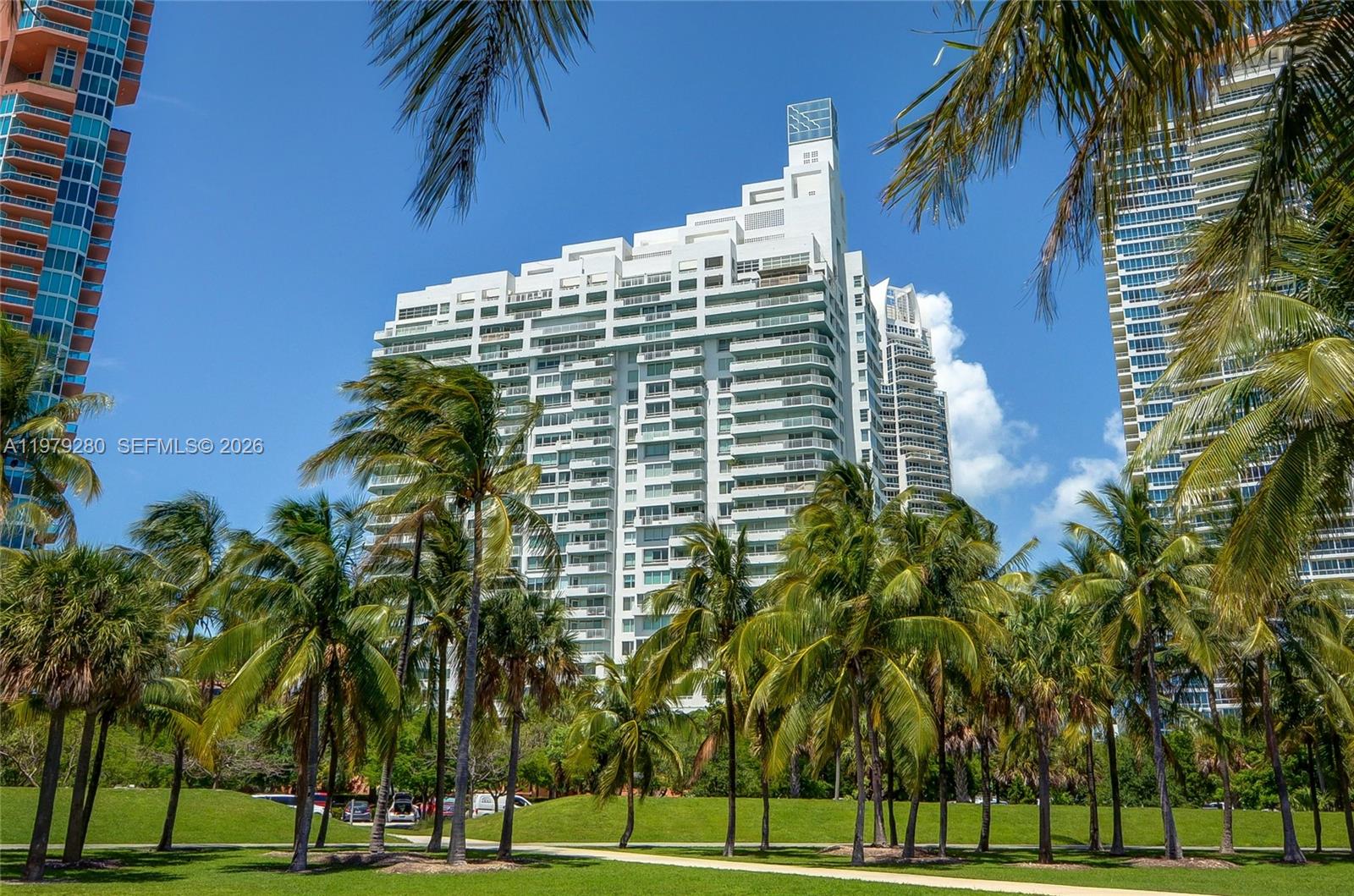 400 S Pointe Dr #1910 Miami Beach, FL 33139