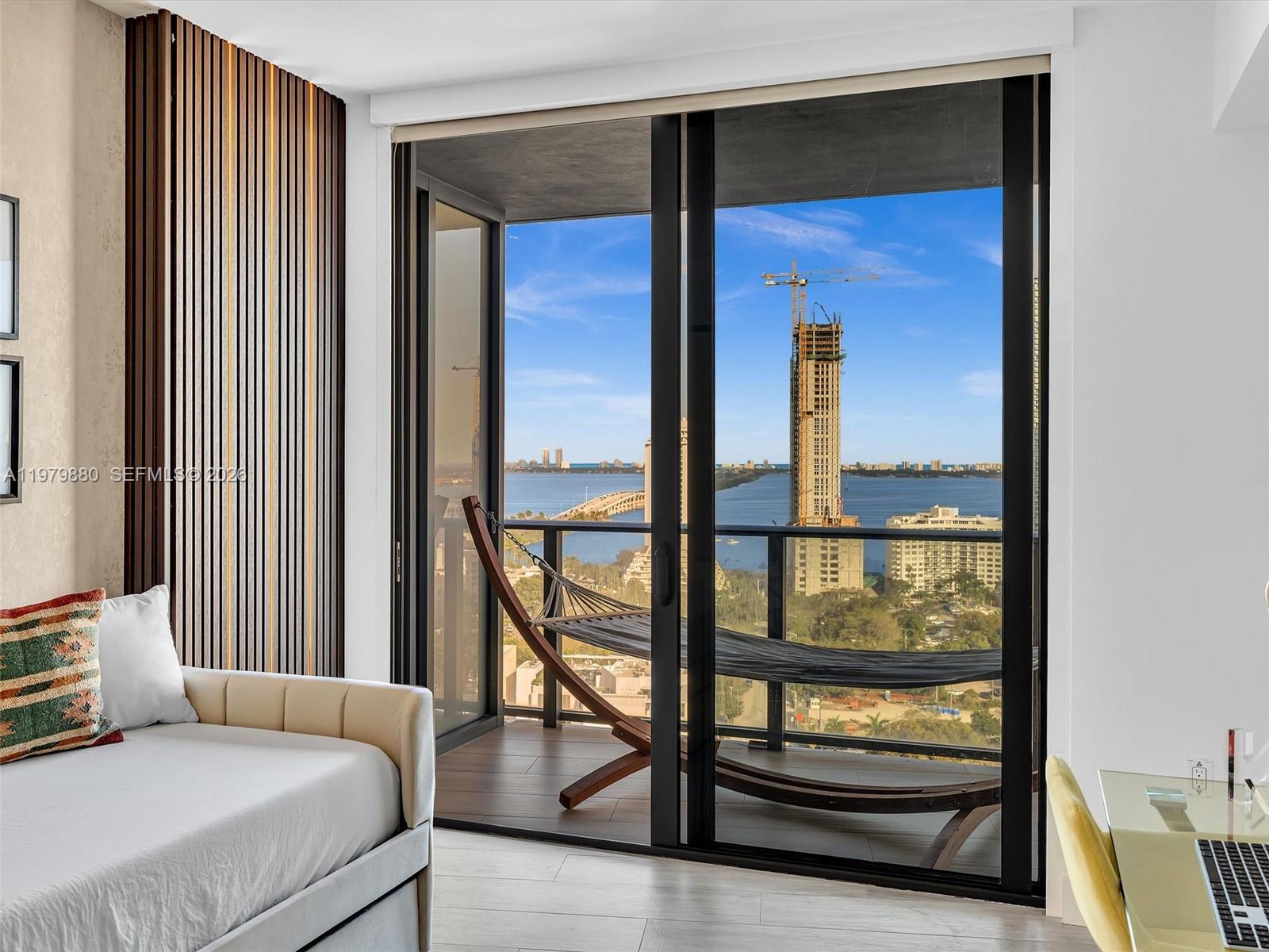 image Hyde Midtown30