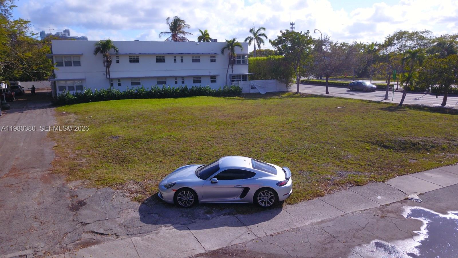 5215 Biscayne Blvd Miami, FL 33137