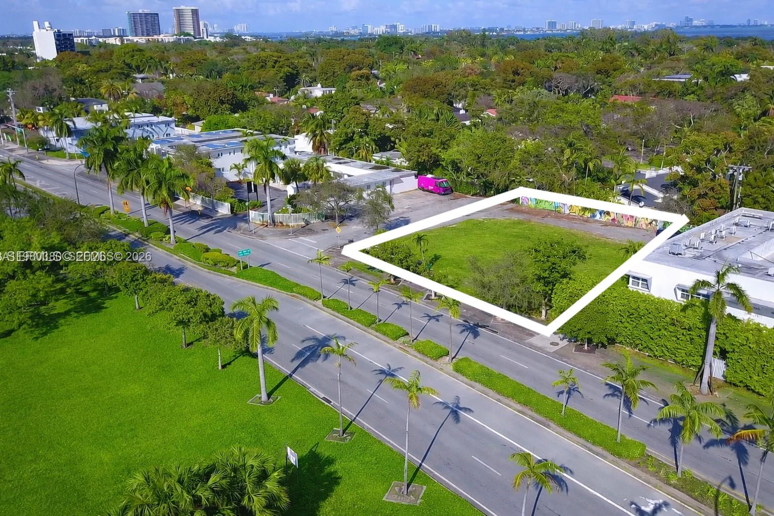 5215 Biscayne Miami, FL 33137