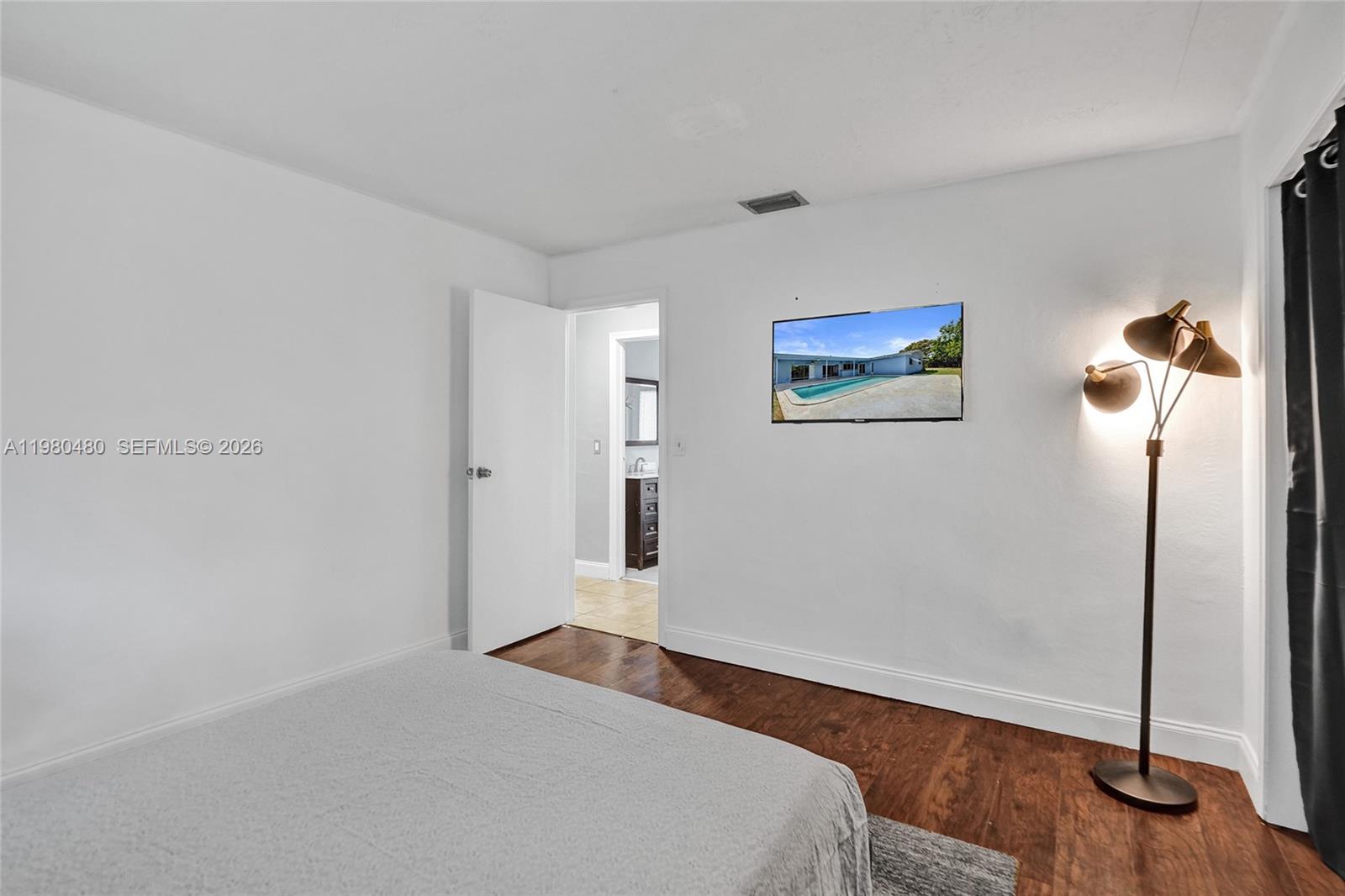 8699 NW 26th Pl Sunrise, FL 33322