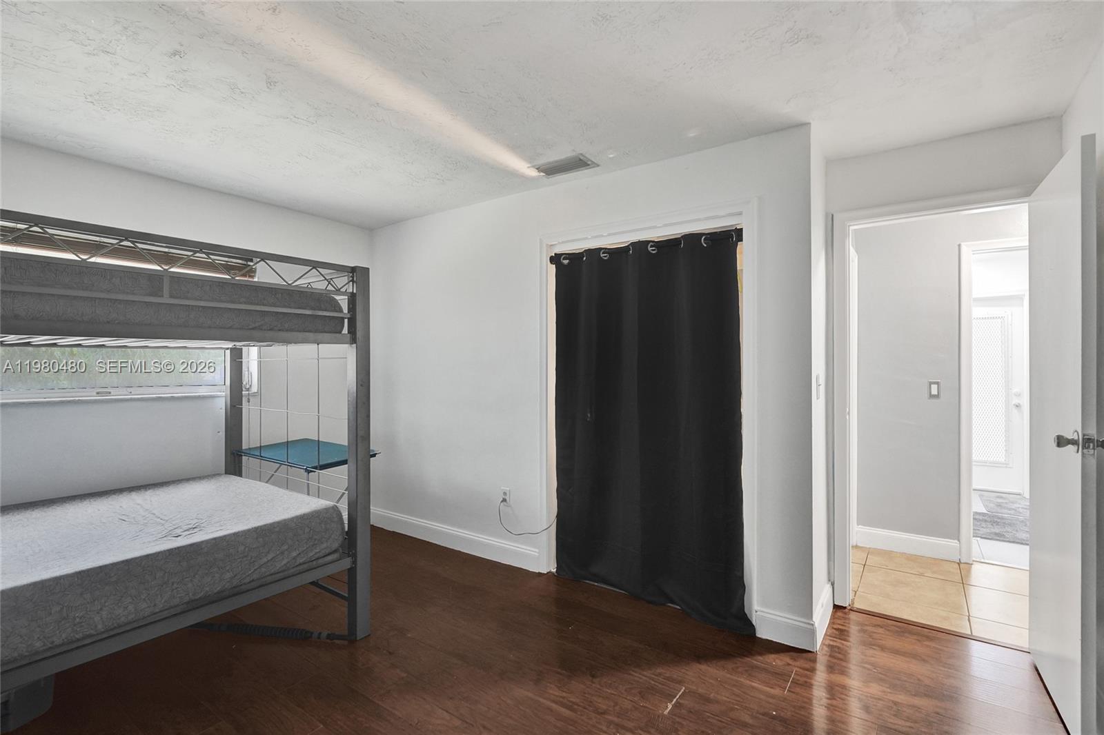 8699 NW 26th Pl Sunrise, FL 33322