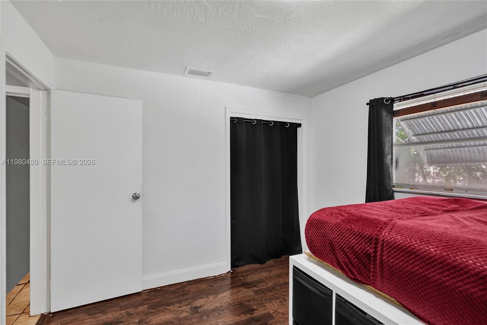 8699 NW 26th Pl Sunrise, FL 33322