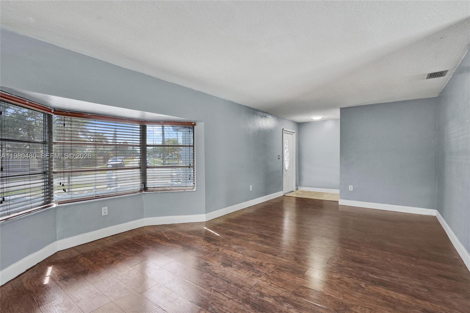 8699 NW 26th Pl Sunrise, FL 33322