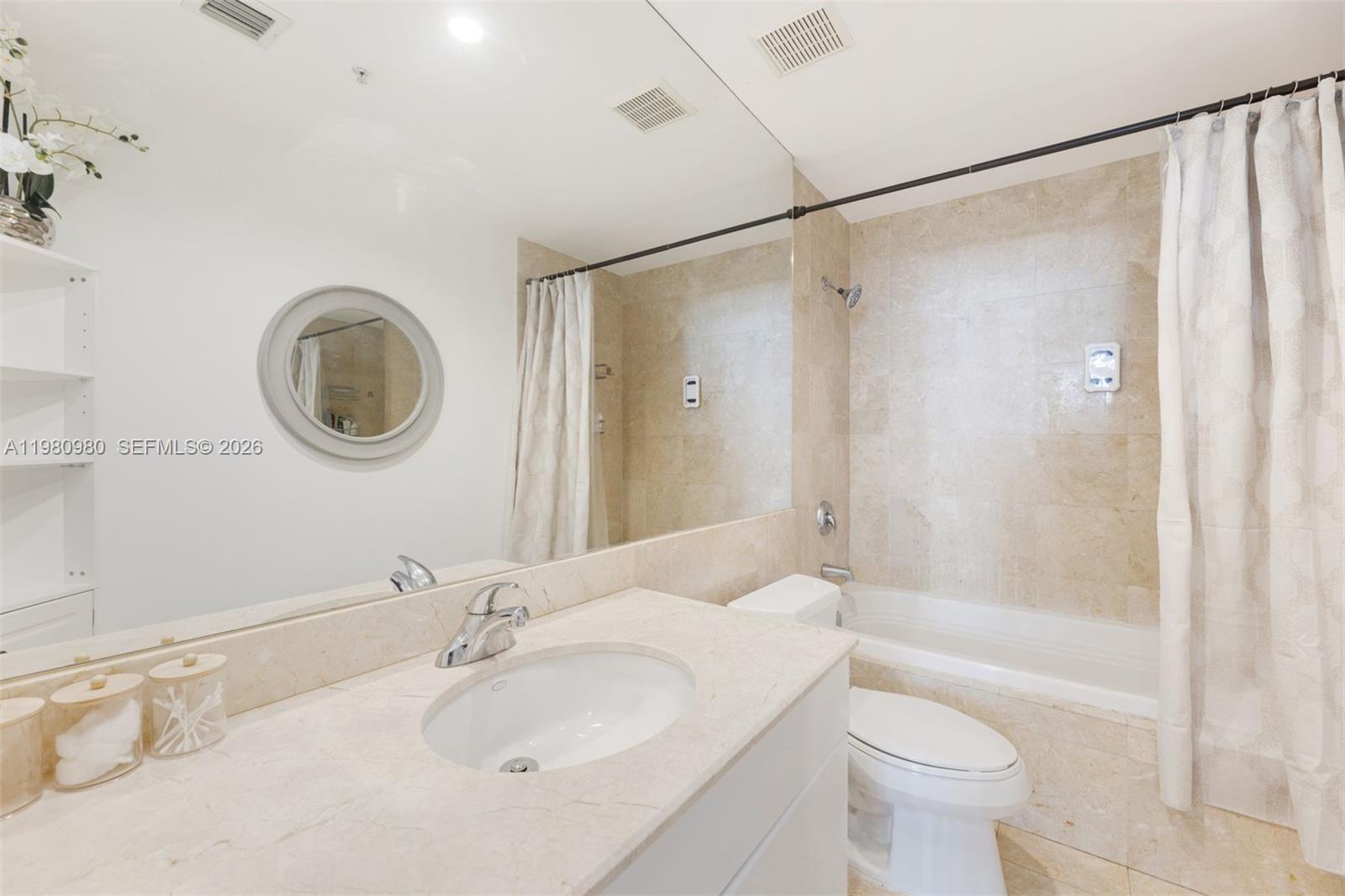 801 Brickell Key Blvd #806 Miami, FL 33131