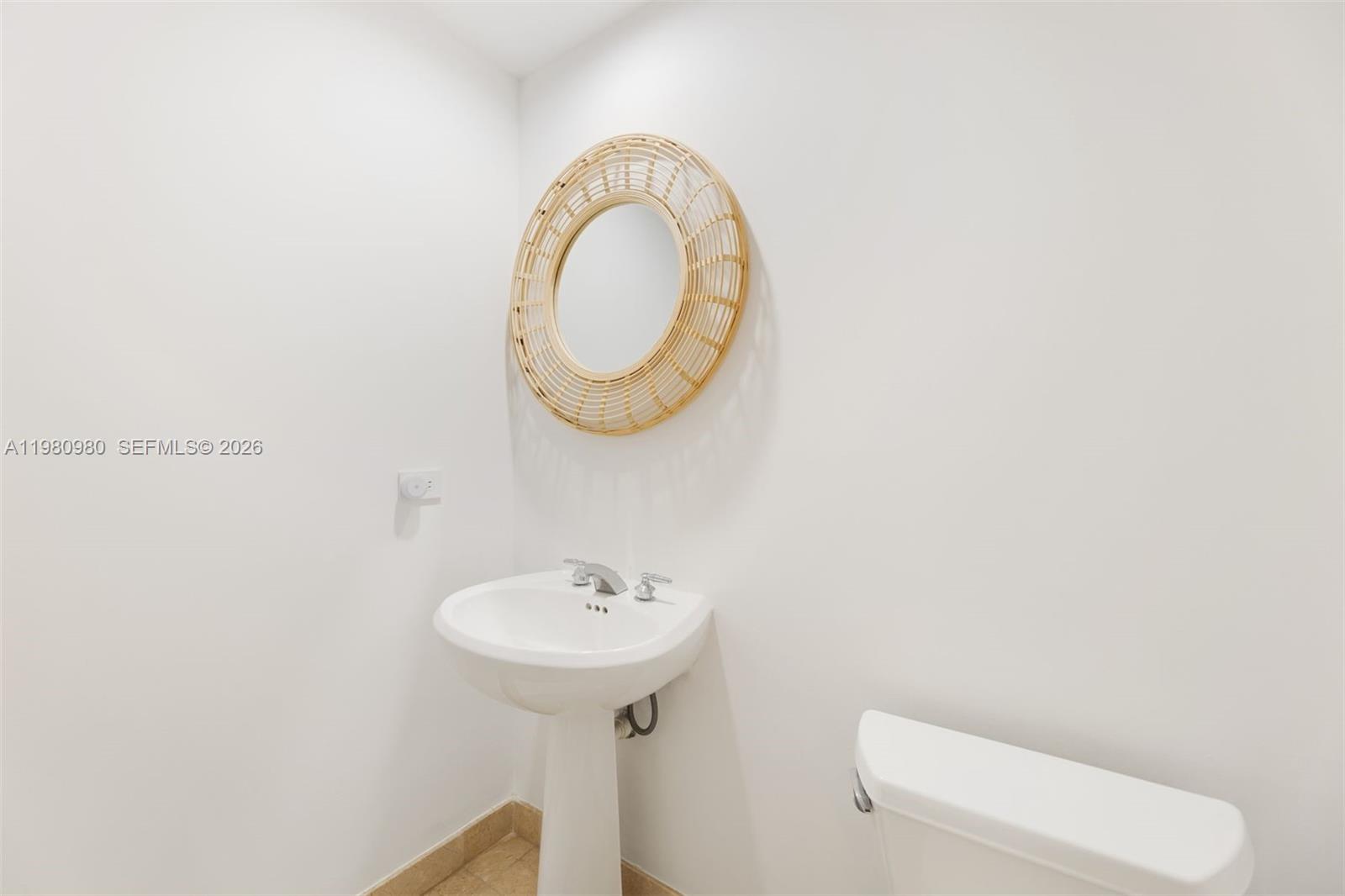 801 Brickell Key Blvd #806 Miami, FL 33131