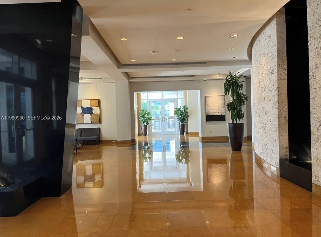 801 Brickell Key Blvd #806 Miami, FL 33131